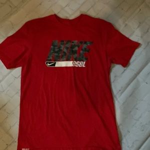 Men’s Nike tee